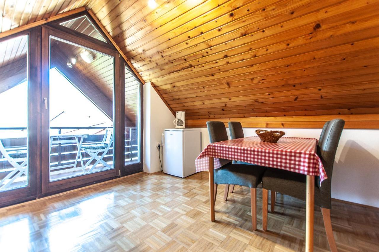 Guest House Alenka Bohinj Exteriör bild